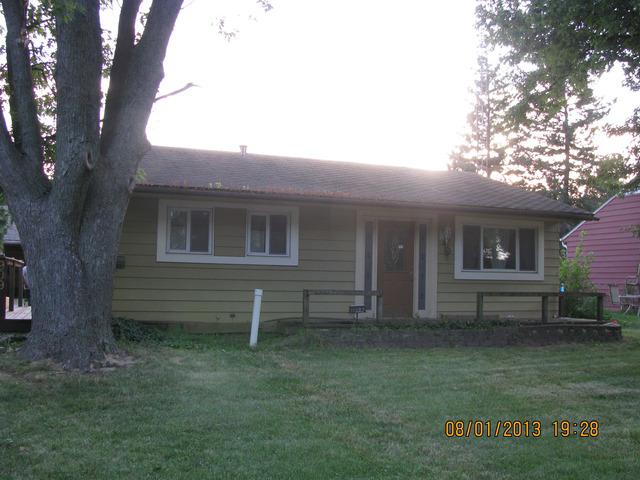 909 N Edgelawn Dr., Plano, IL 60545