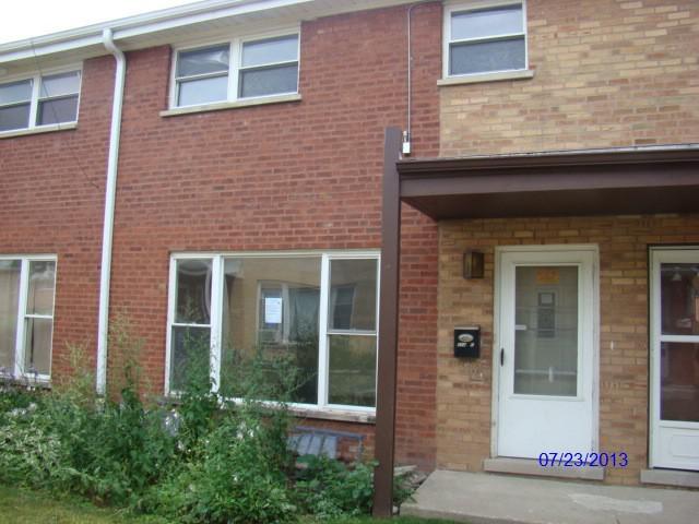 214 Linn Ct. #C, North Aurora, IL 60542