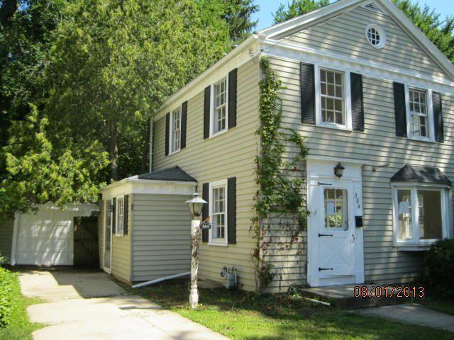 384 Congdon Ave., Elgin, IL 60120