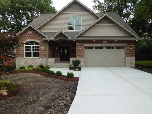 22W547 N Cherry Ln., Glen Ellyn, IL 60137