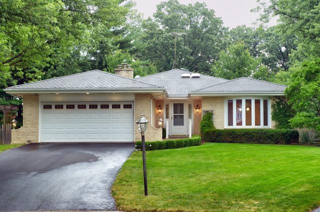10S211 Argonne Ridge Rd., Willowbrook, IL 60527