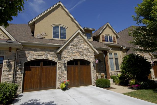 607 Bourbon Ln., Naperville, IL 60565