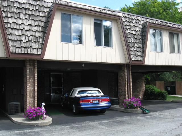 6 Cour Madeleine Ct., Palos Hills, IL 60465