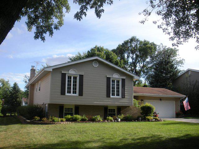 717 69th St., Darien, IL 60561