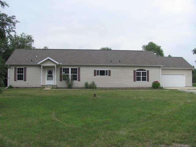 16449 E Country Club Dr., Momence, IL 60954