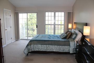 908 Sparta Ct., Vernon Hills, IL 60061