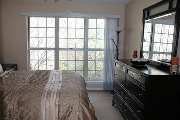 908 Sparta Ct., Vernon Hills, IL 60061