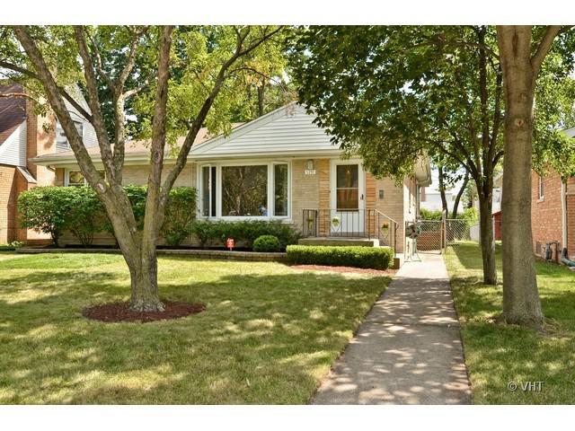 5251 Wright Ter., Skokie, IL 60077