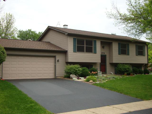 656 Gerry St., Woodstock, IL 60098