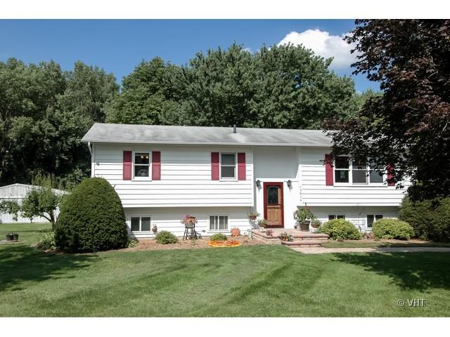 15914 Green Rd., Harvard, IL 60033