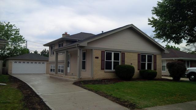 8 Lancaster Ct., Streamwood, IL 60107