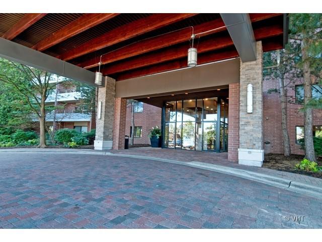 21 Kristin Dr. #425, Schaumburg, IL 60195