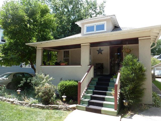 236 9th Ave., La Grange, IL 60525