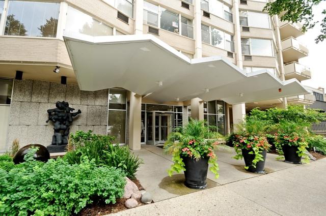 555 W Cornelia Ave. #1306, Chicago, IL 60657