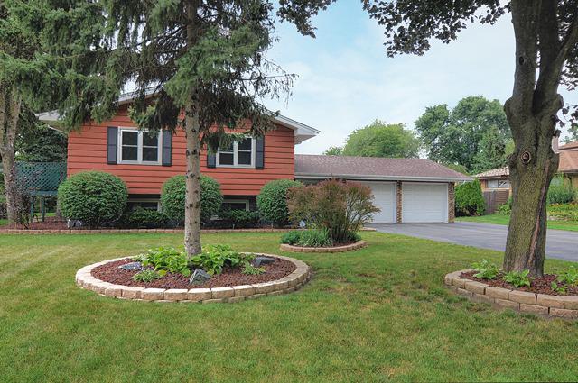 521 Chestnut Ln., Darien, IL 60561