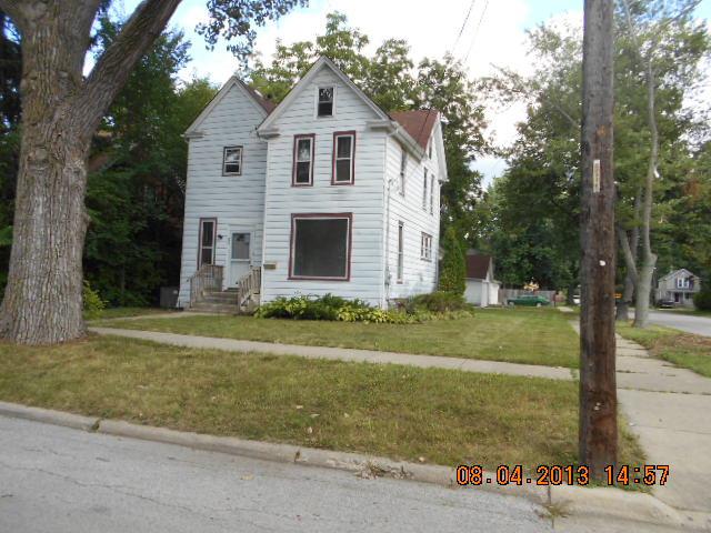 836 Lafayette St., Aurora, IL 60505