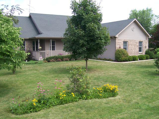 400 N Des Moines Dr., Dixon, IL 61021