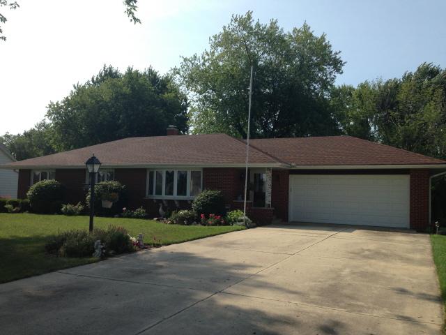 645 Schomer Rd., Aurora, IL 60505