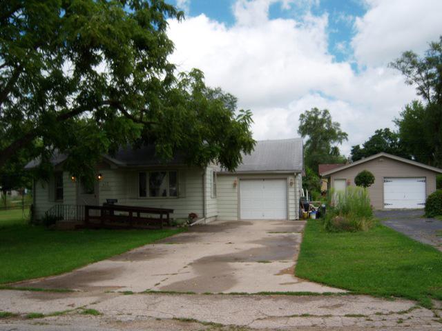 412 Wilshire Dr., Machesney Park, IL 61115