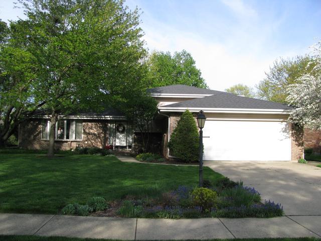 208 Meadow Wood Dr., Joliet, IL 60431