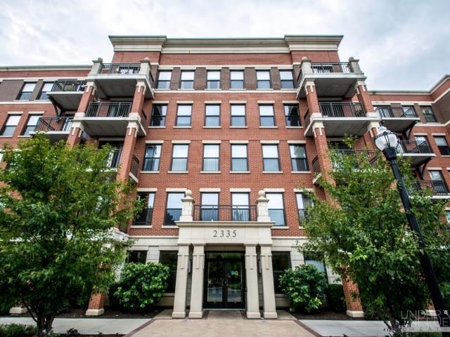 2335 W Belle Plaine Ave. #514, Chicago, IL 60618