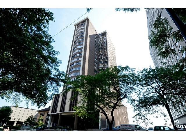6325 N Sheridan Rd. #1005, Chicago, IL 60660