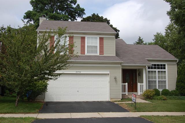 25750 W Brooks Farm Rd., Round Lake, IL 60073