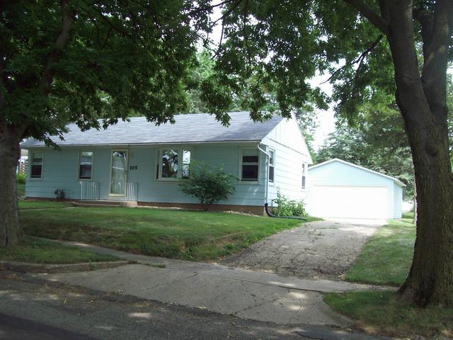 105 Franks St., Walnut, IL 61376
