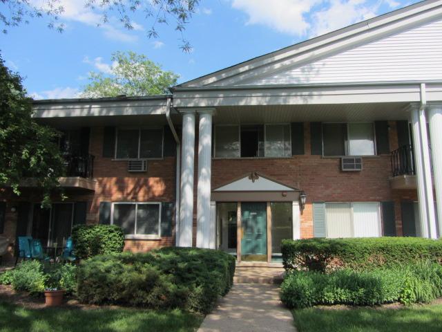 2323 S Goebbert Rd. #109, Arlington Heights, IL 60005