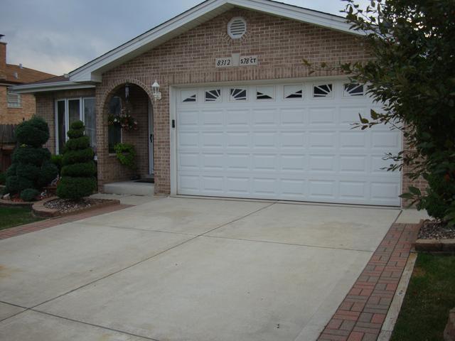 8312 S 78th Ct., Justice, IL 60458