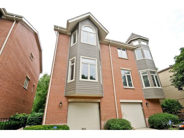 1238 W Fletcher St. #A, Chicago, IL 60657
