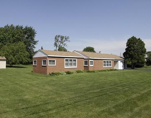 3400 N Ellen Dr., Arlington Heights, IL 60004