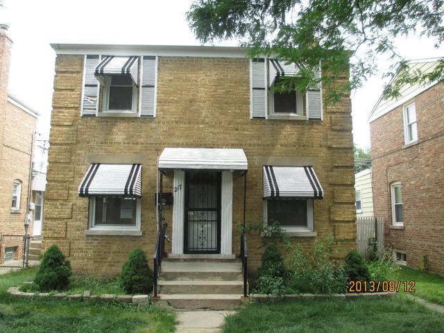 217 Geneva Ave., Bellwood, IL 60104
