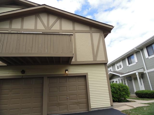 29W523 Winchester Cir. #4, Warrenville, IL 60555