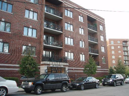 450 Western Ave. #402, Des Plaines, IL 60016