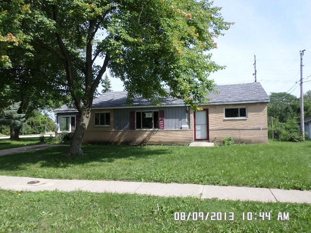 775 Alhambra Ln., Hoffman Estates, IL 60169