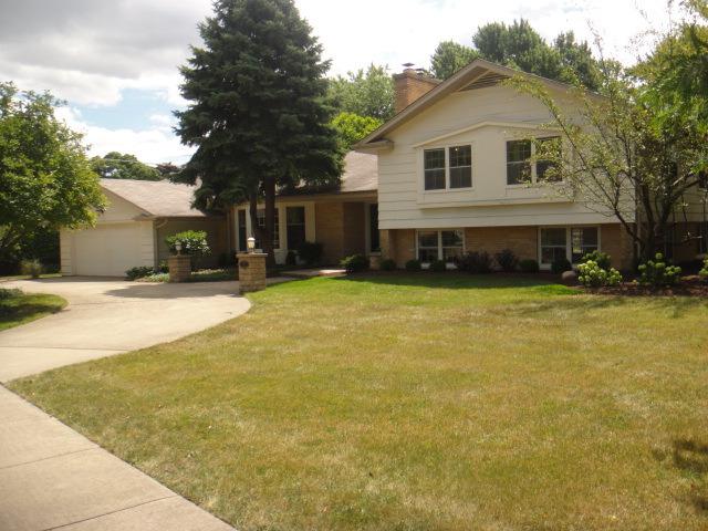 1101 S Stone Ave., La Grange, IL 60525