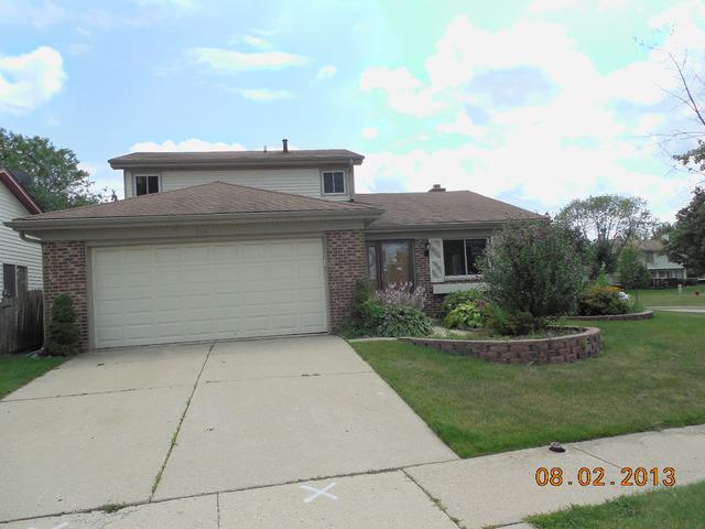 2397 Goldfinch St., Woodridge, IL 60517
