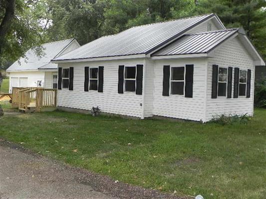709 E Graham St., Dixon, IL 61021