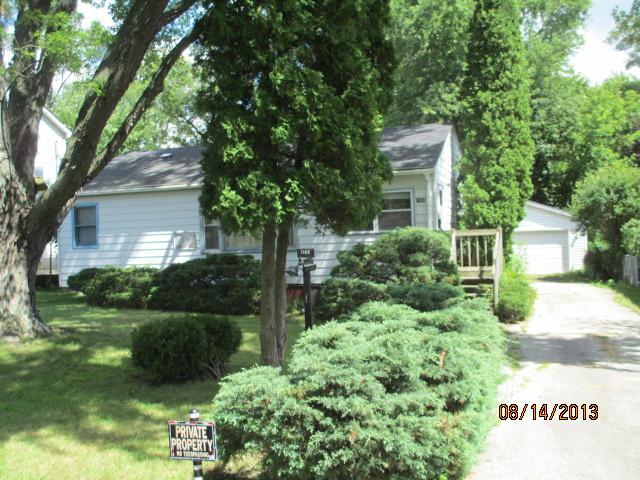 1906 Rogers Ave., Mchenry, IL 60050