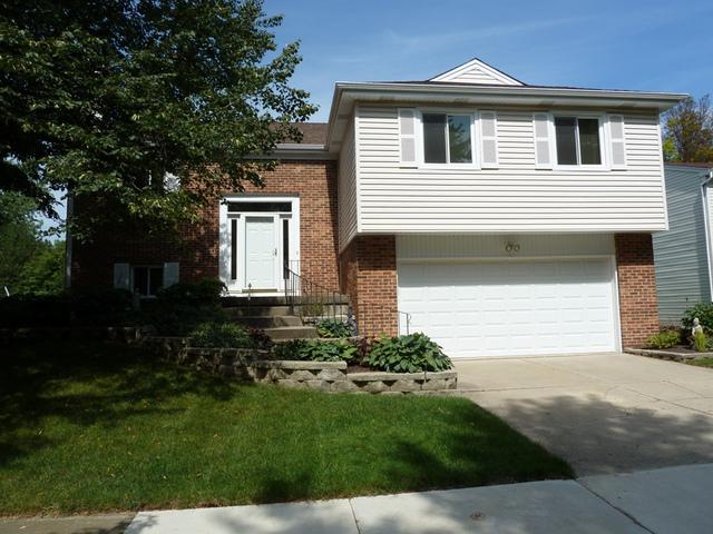 124 Midway Ln., Vernon Hills, IL 60061