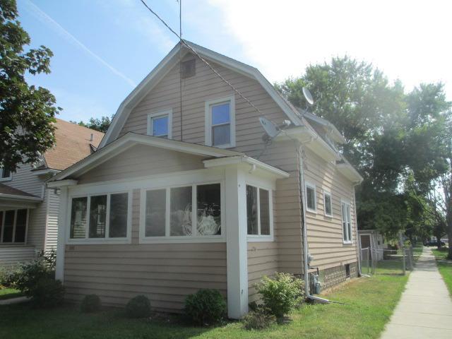 646 Bangs St., Aurora, IL 60505