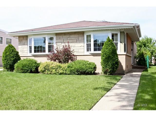 8826 Merrill St., Niles, IL 60714