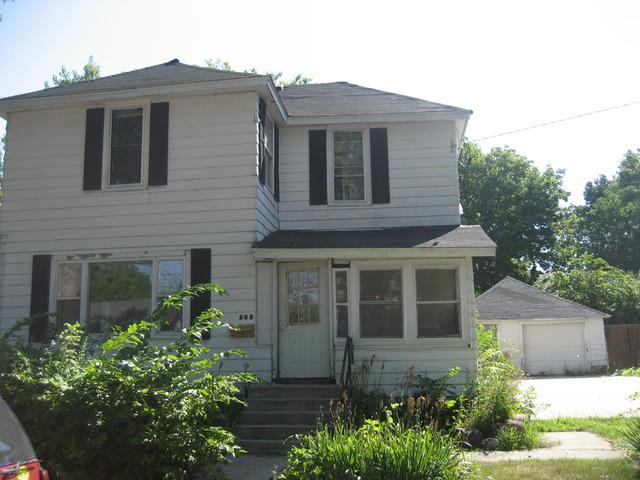 308 Hickory St., Dekalb, IL 60115