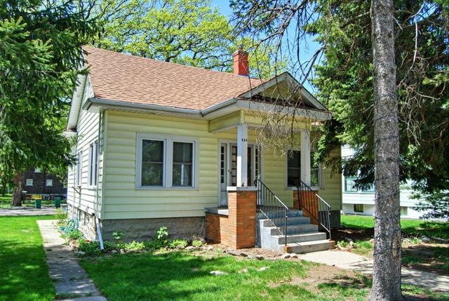 824 State St., Lemont, IL 60439