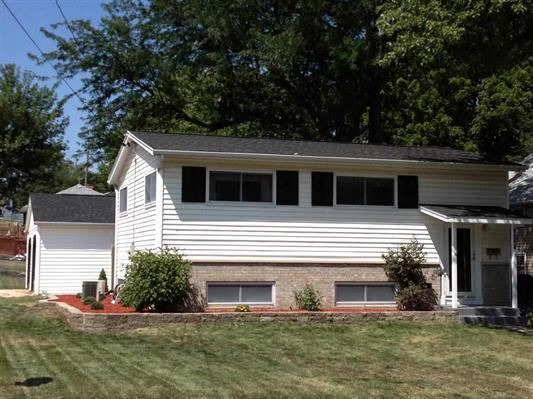 1221 Hemlock Ave., Dixon, IL 61021
