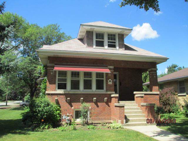 196 S Walnut St., Bensenville, IL 60106