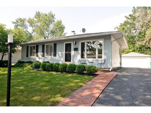 332 Hiawatha Dr., Buffalo Grove, IL 60089