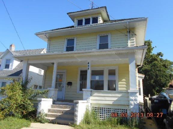 458 North Ave., Aurora, IL 60505