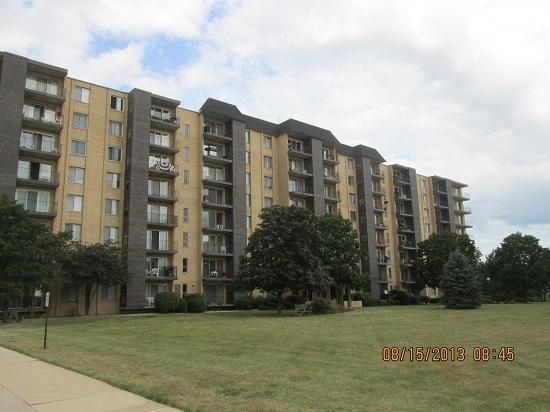 5400 Walnut Ave. #815, Downers Grove, IL 60515